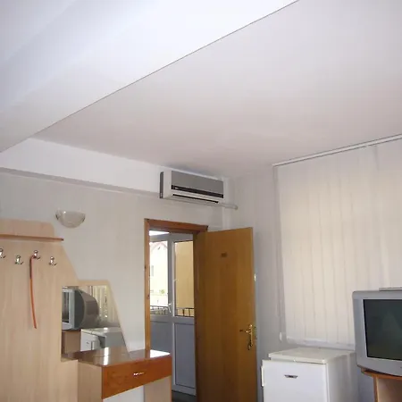 Πανσιόν Casa Nanu 3*